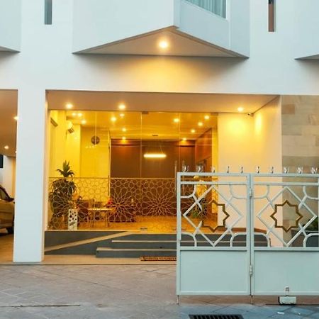 Ayman Syariah Hotel Surabaya Ngoại thất bức ảnh